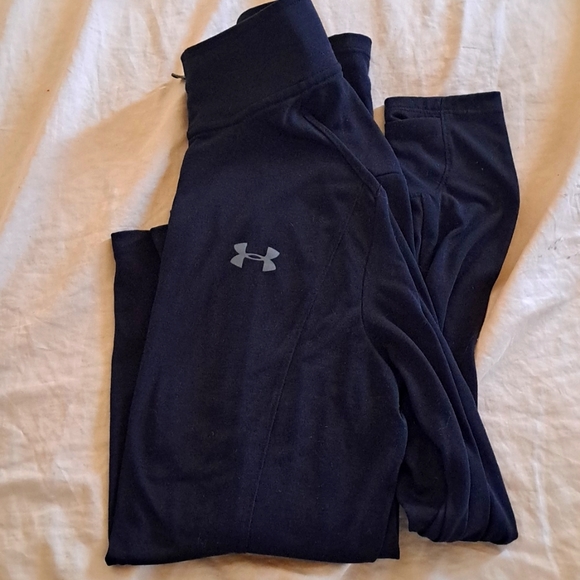 Under Armour Tops - UNDER ARMOUR PULLOVER ZIP KEYHOLE SIZE MEDIUM